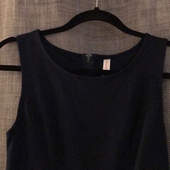 Navy blue and white patterned dress. - Picture 2 of 5